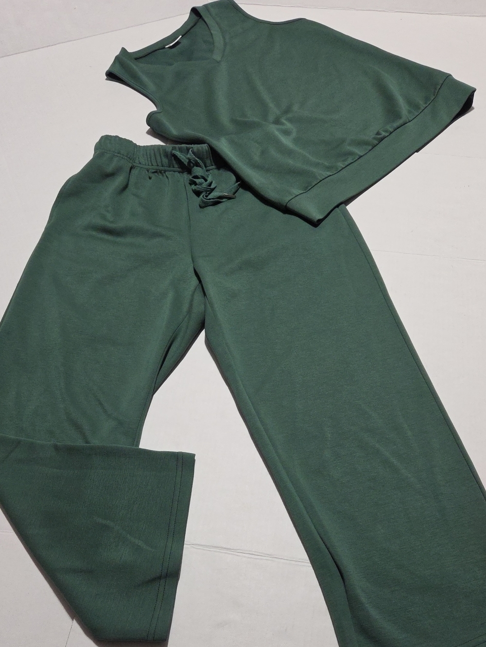Women’s Sleeveless Jumpsuit Set in Deep Green NWOTS